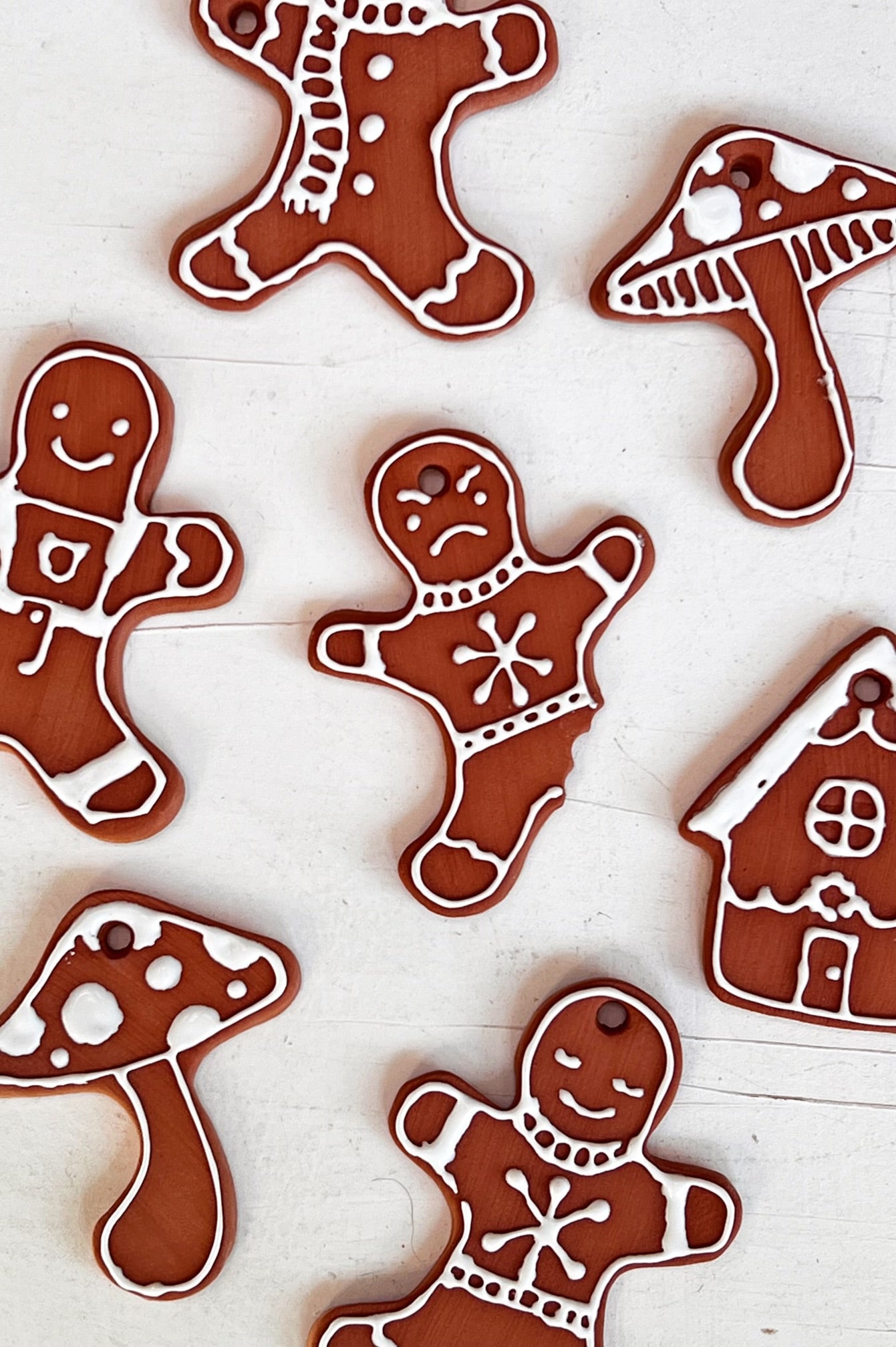 Gingerbread Ornaments / December 4th, December 13th - Carter + Rose